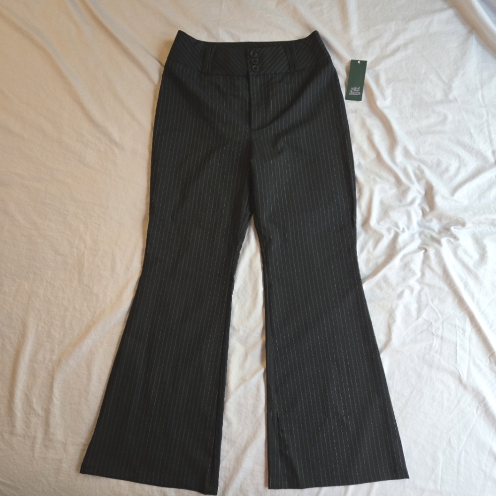 Wild Fable sz 8 black flare pinstripe pant